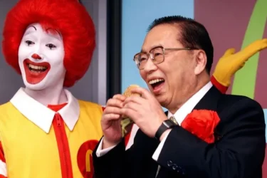 藤田田とはどんな人？マクドナルド創業から孫正義との出会い。ユダヤの商法を公開！